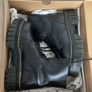 Dr. Martens audrick 8-eye boot in black size 9